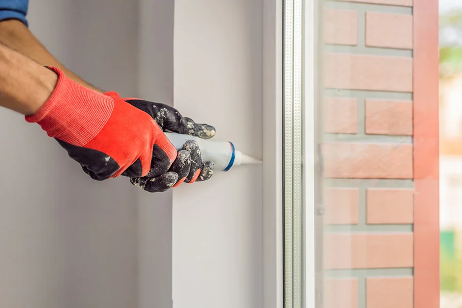 Signs Your Windows Need Re-Caulking for Better Insulation in Brampton ON Signs Your Windows Need Re-Caulking for Better Insulation in Brampton ON